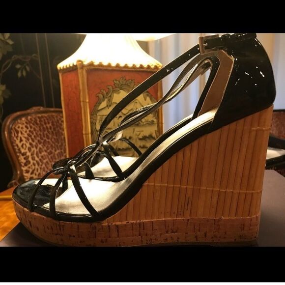 Prada Bamboo Wedge Patent Leather
Sandals sz10/41 - Picture 4 of 7